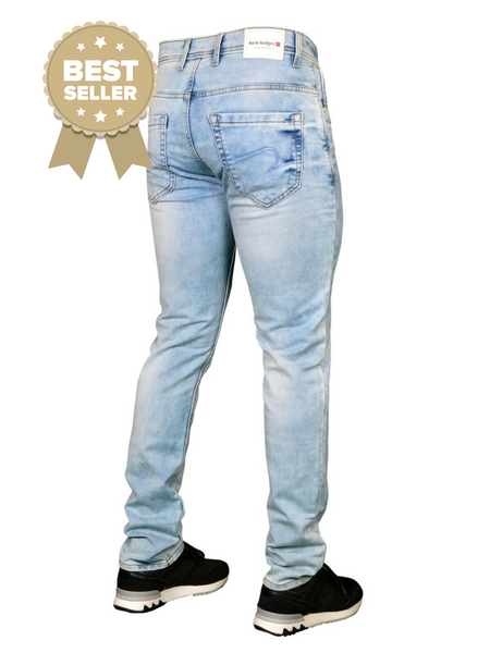 Light blue denim jeans mens outfit deals